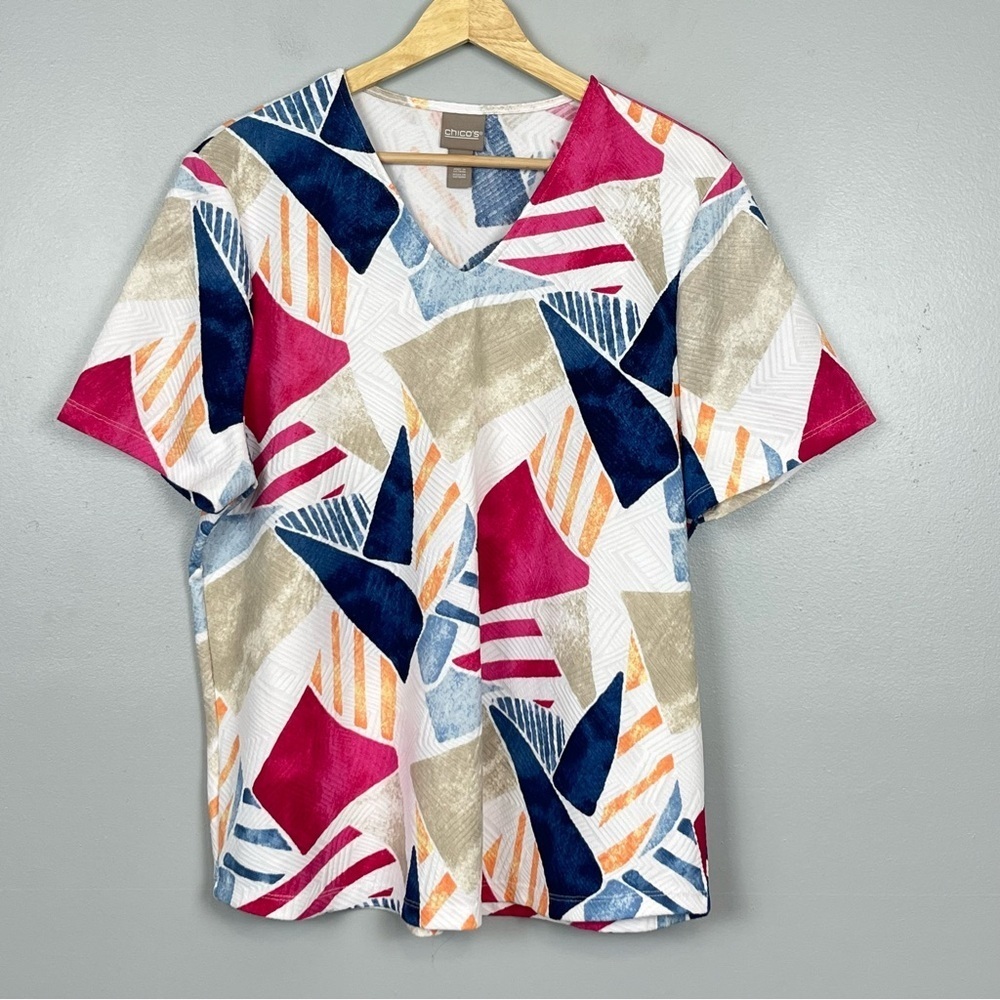 Chico’s abstract multicolor print textured v-neck top, size XL.